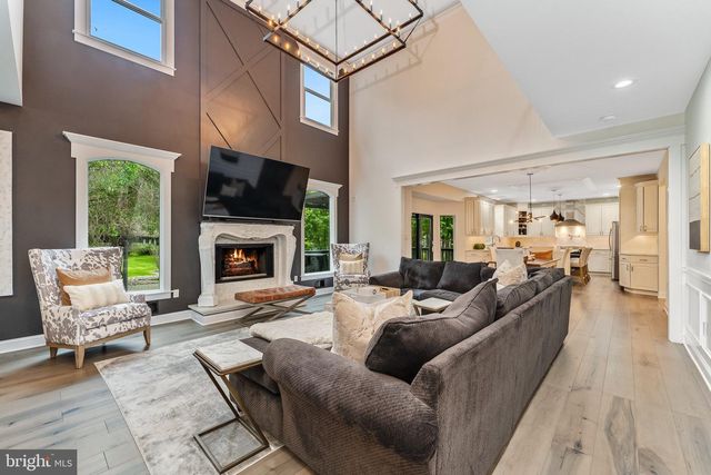 97 UNION RD, Frenchtown, NJ 08825