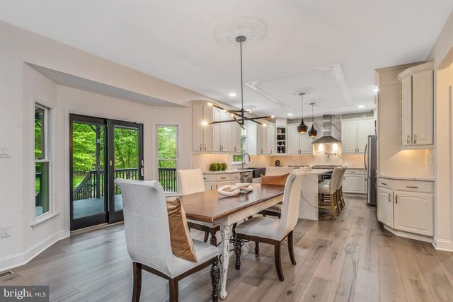 97 UNION RD, Frenchtown, NJ 08825