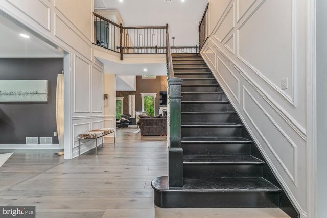 97 UNION RD, Frenchtown, NJ 08825