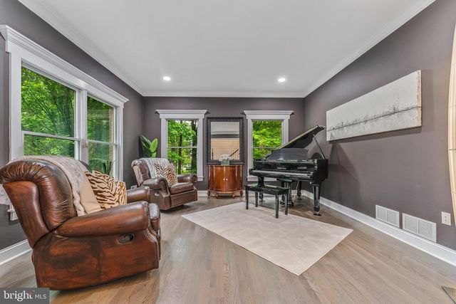 97 UNION RD, Frenchtown, NJ 08825