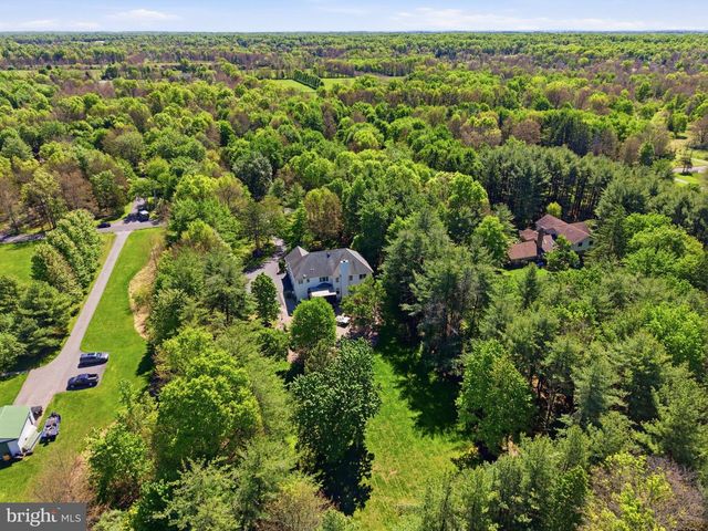 97 UNION RD, Frenchtown, NJ 08825