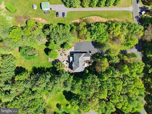 97 UNION RD, Frenchtown, NJ 08825