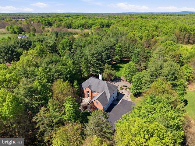 97 UNION RD, Frenchtown, NJ 08825