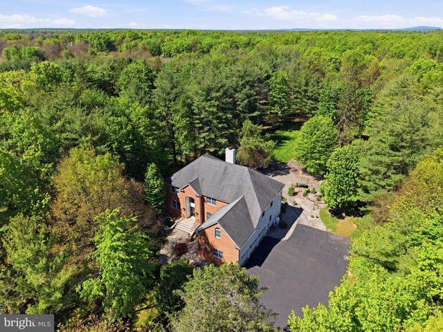 97 UNION RD, Frenchtown, NJ 08825
