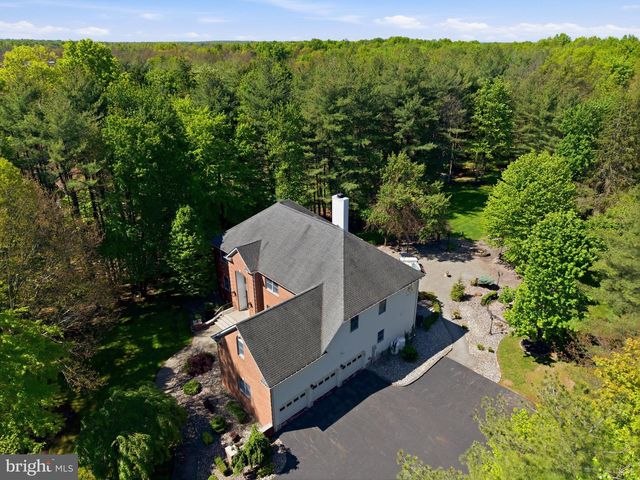 97 UNION RD, Frenchtown, NJ 08825