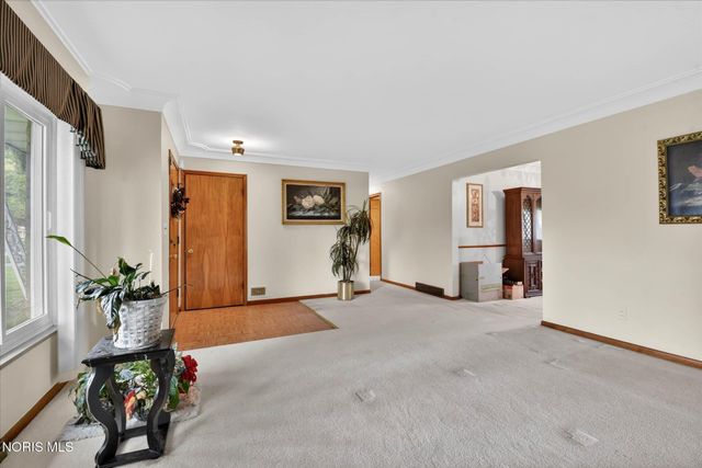3555 Victory Avenue, Toledo, OH 43607