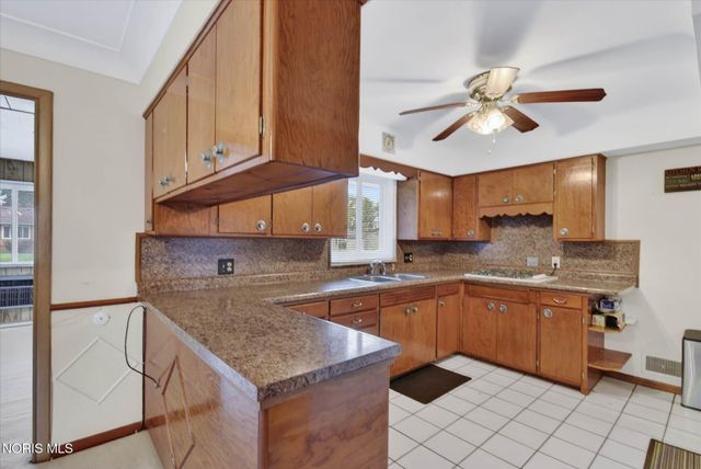 3555 Victory Avenue, Toledo, OH 43607