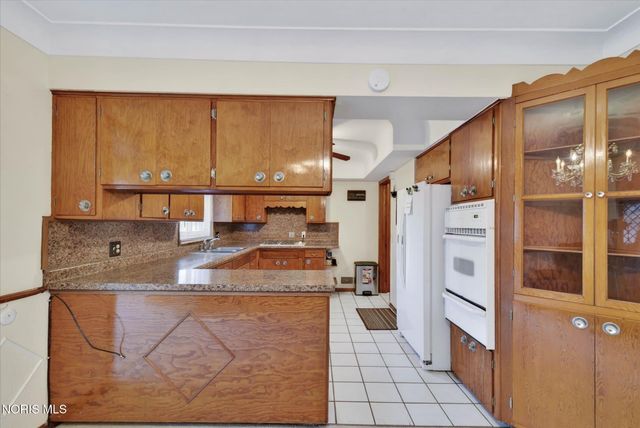 3555 Victory Avenue, Toledo, OH 43607