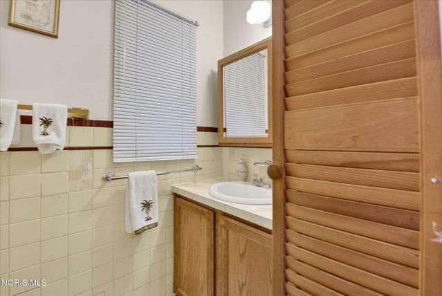 3555 Victory Avenue, Toledo, OH 43607