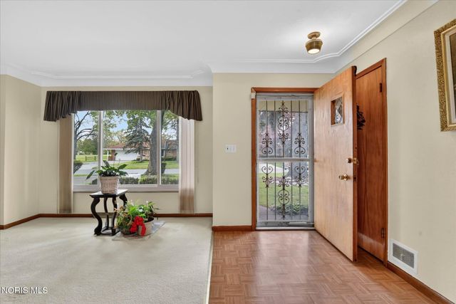 3555 Victory Avenue, Toledo, OH 43607