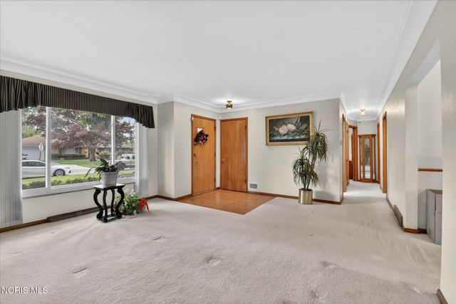 3555 Victory Avenue, Toledo, OH 43607