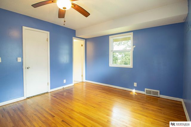 6317 N 68th Street, Omaha, NE 68104