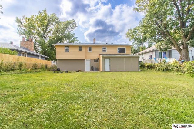 6317 N 68th Street, Omaha, NE 68104