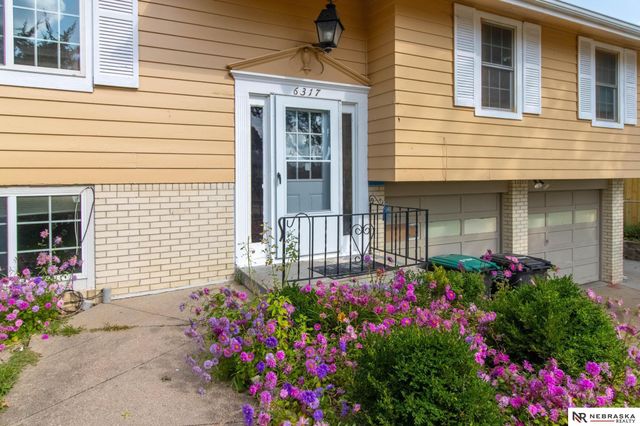 6317 N 68th Street, Omaha, NE 68104