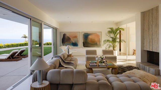 16705 Charmel Lane, Pacific Palisades (los Angeles), CA 90272