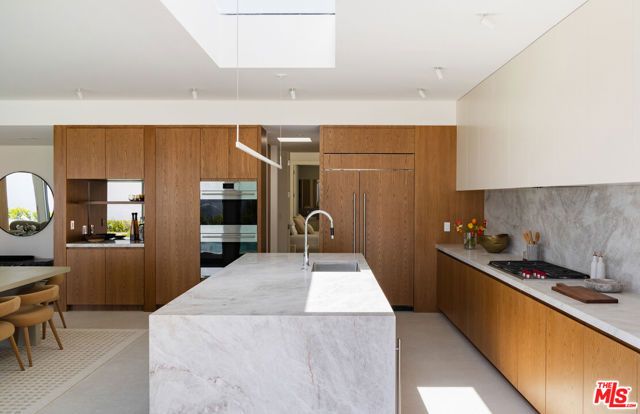 16705 Charmel Lane, Pacific Palisades (los Angeles), CA 90272