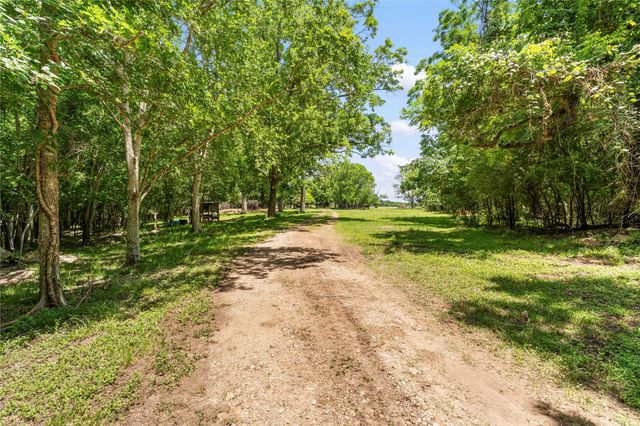 10840 Fm-442, Boling, TX 77420