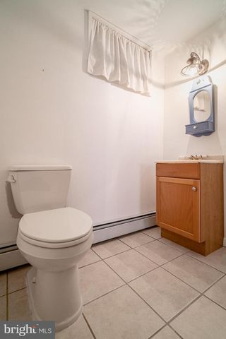 1140 CHESTNUT ST, Columbia, PA 17512