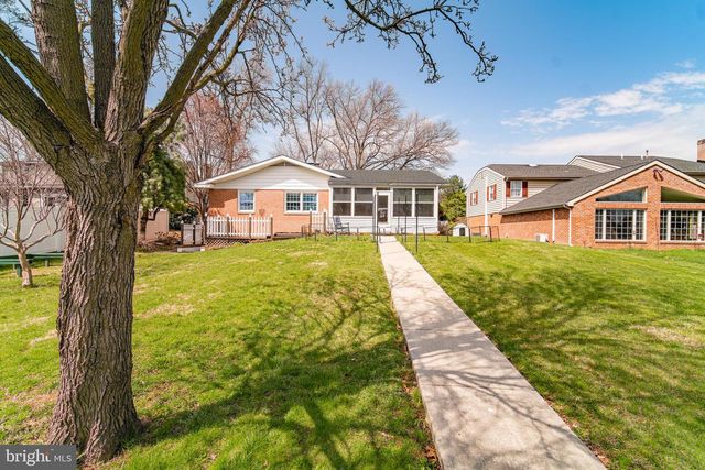 1140 CHESTNUT ST, Columbia, PA 17512