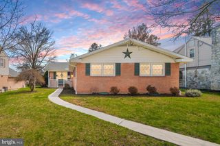 1140 CHESTNUT ST, Columbia, PA 17512