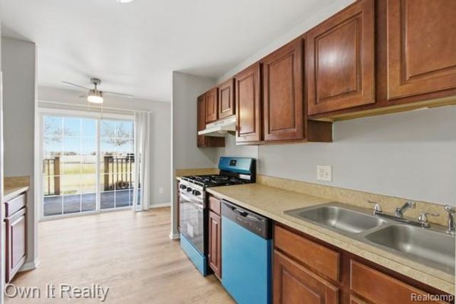 16253 Terrace Village Drive, Taylor, MI 48180