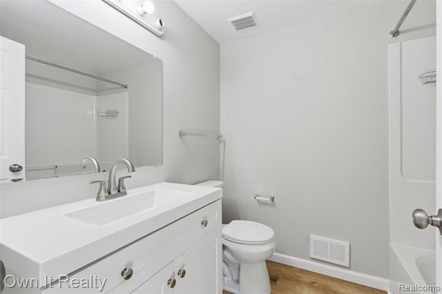 16253 Terrace Village Drive, Taylor, MI 48180