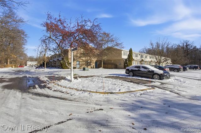 16253 Terrace Village Drive, Taylor, MI 48180