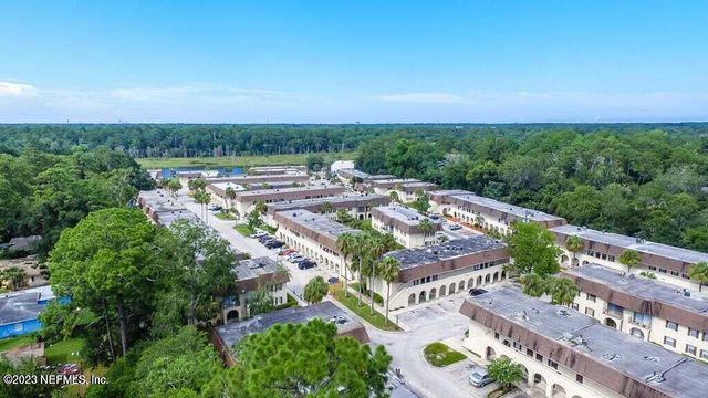 1735 EL CAMINO Road 5, Jacksonville, FL 32216