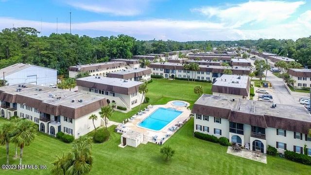 1735 EL CAMINO Road 5, Jacksonville, FL 32216
