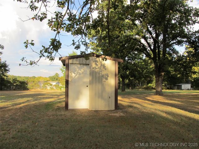 1 Three Mile Road, Durant, OK 74701
