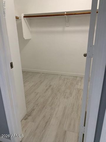 6611 W DESERT HOLLOW Drive, Phoenix, AZ 85083