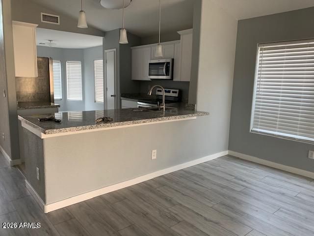 6611 W DESERT HOLLOW Drive, Phoenix, AZ 85083