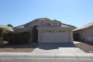 6611 W DESERT HOLLOW Drive, Phoenix, AZ 85083