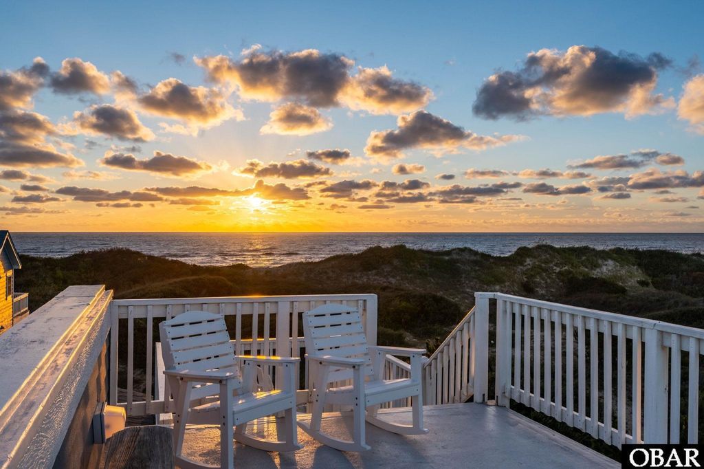 Image 21 of property listing at 614 Tern Arch, Corolla, NC 27927