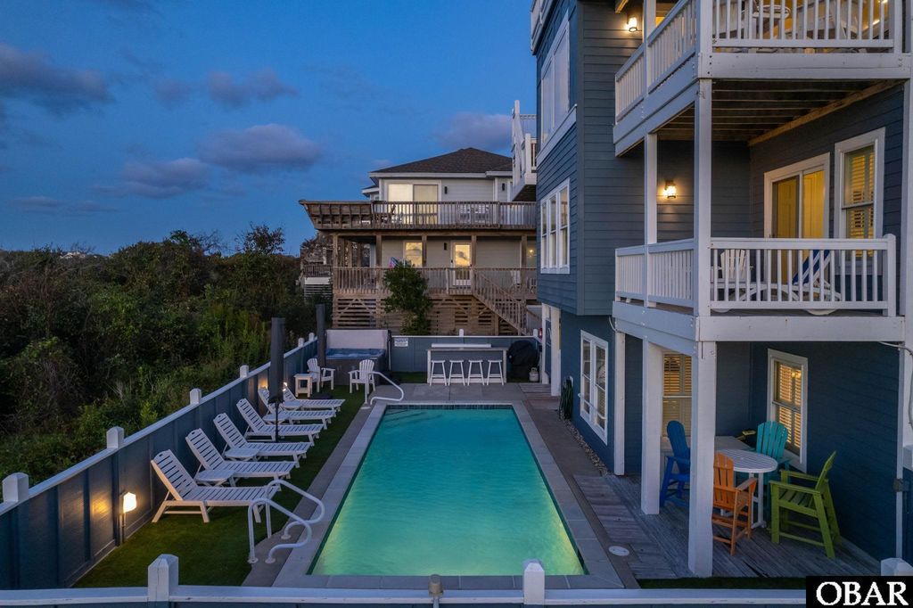 Image 33 of property listing at 614 Tern Arch, Corolla, NC 27927