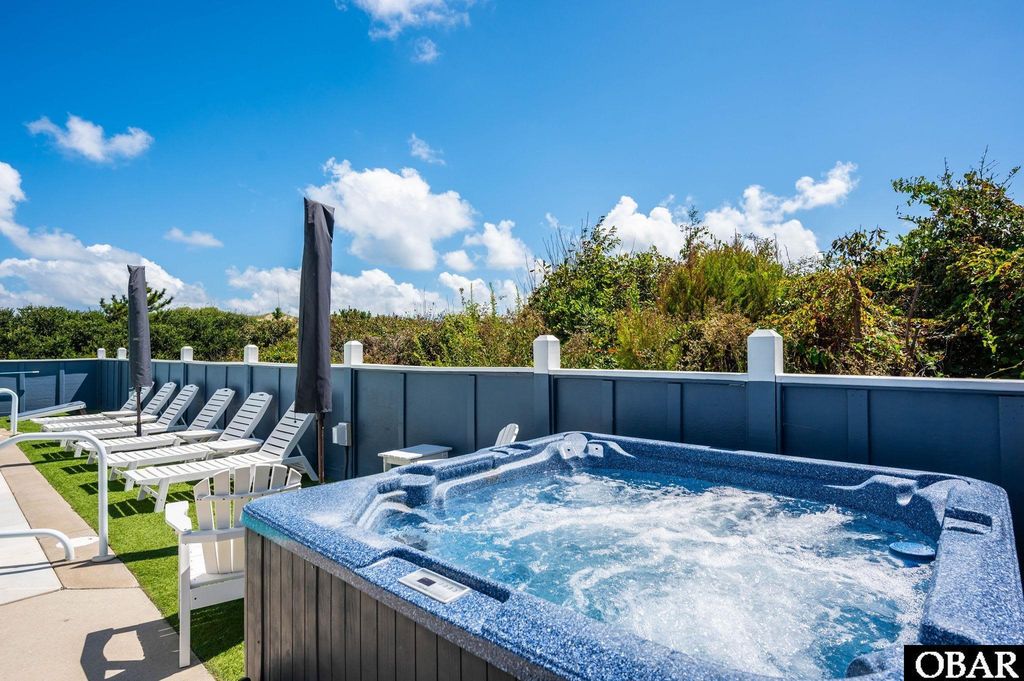 Image 34 of property listing at 614 Tern Arch, Corolla, NC 27927