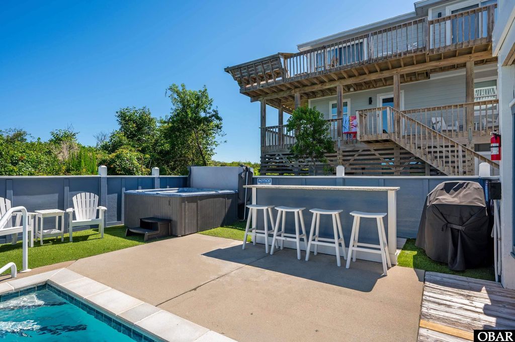 Image 35 of property listing at 614 Tern Arch, Corolla, NC 27927