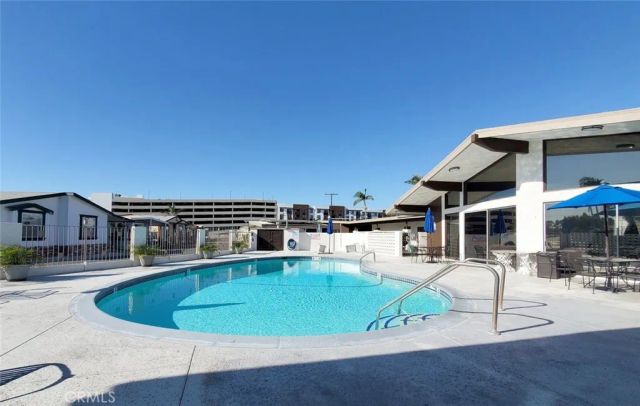 8111 Stanford 128, Garden Grove, CA 92841