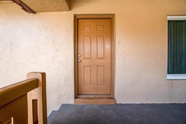 2424 NW 39th Way 202, Lauderdale Lakes, FL 33311