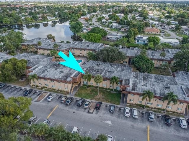 2424 NW 39th Way 202, Lauderdale Lakes, FL 33311