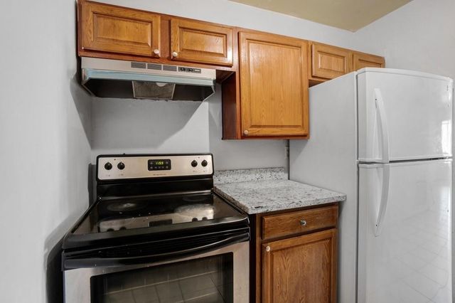 2424 NW 39th Way 202, Lauderdale Lakes, FL 33311