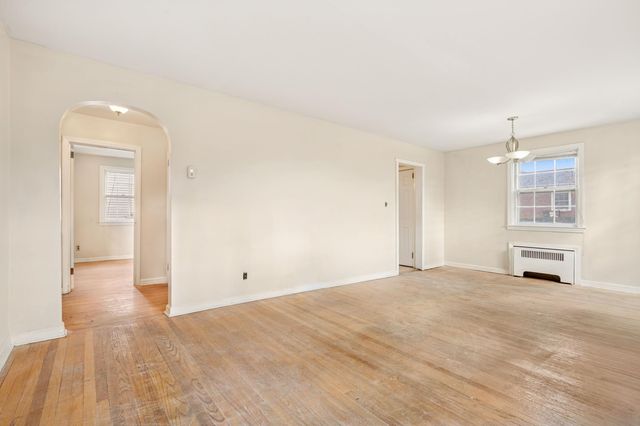 97 Westcott Boulevard, New York City, NY 10314