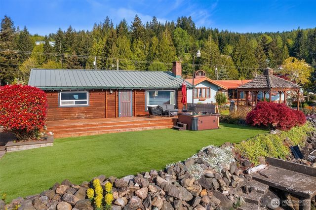 26190 N Highway 101, Hoodsport, WA 98548