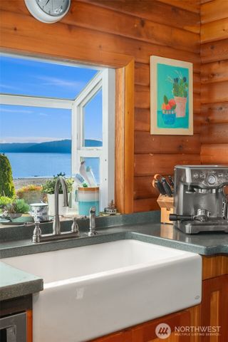 26190 N Highway 101, Hoodsport, WA 98548