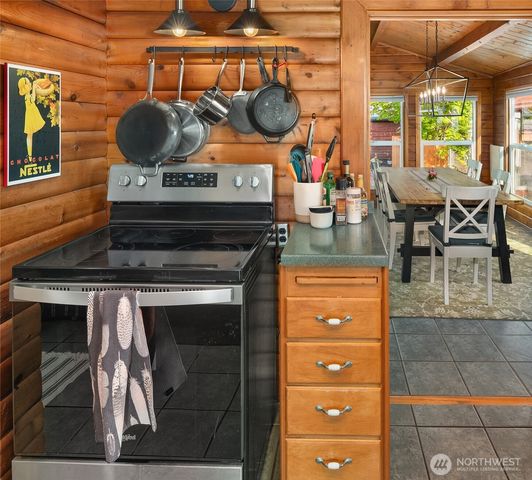 26190 N Highway 101, Hoodsport, WA 98548