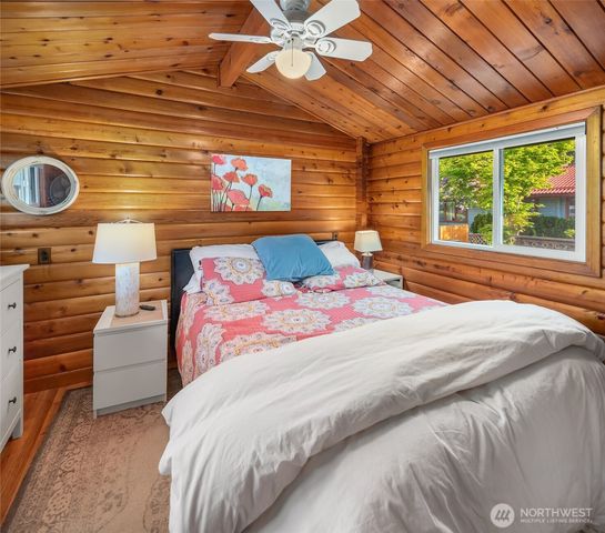 26190 N Highway 101, Hoodsport, WA 98548