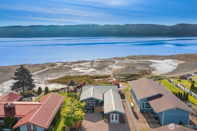26190 N Highway 101, Hoodsport, WA 98548