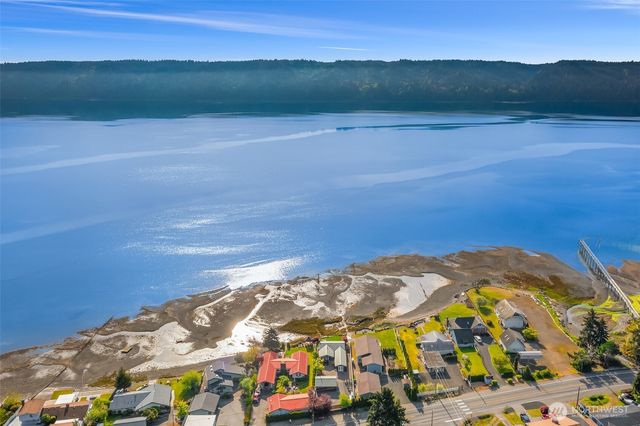 26190 N Highway 101, Hoodsport, WA 98548