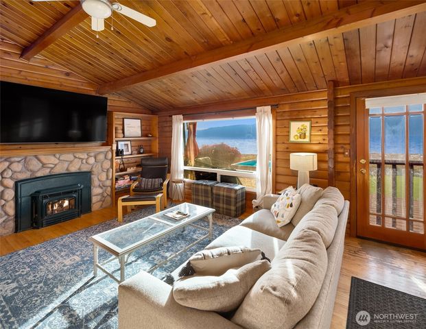 26190 N Highway 101, Hoodsport, WA 98548
