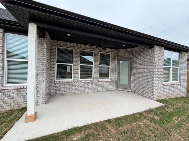 6701 SW Orange Avenue, Bentonville, AR 72713